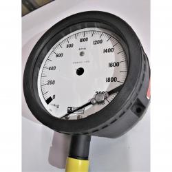 Weksler 0 - 2000psi 4-1/2in Dry Gauge with 1/2in Lower Mount Polypropylene Case and Stainless Steel Internals AA44-2 - DNR